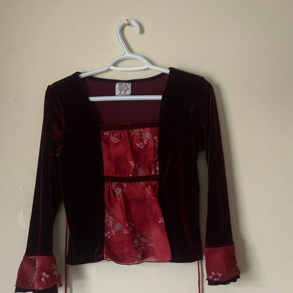 Maroon trumpet sleeve velvet floral top